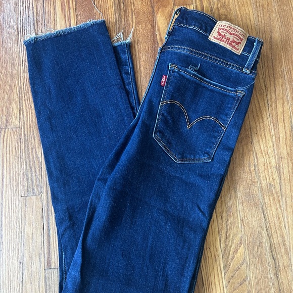Levi's Blue Ankle Cropped Jeans - Picture 5 of 5